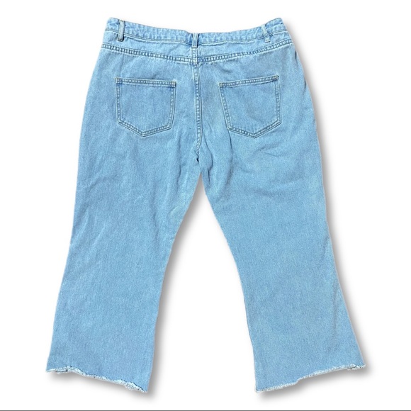 Missguided | Cropped Jeans - Size 12 - Picture 2 of 6